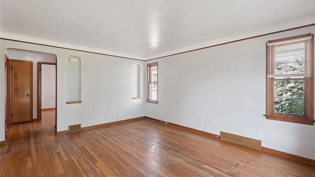 Before - Original room photo